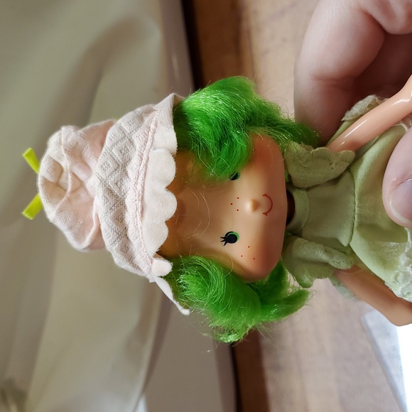 Vintage Strawberry Shortcake Lime Chiffon Doll - Picture 2 of 8
